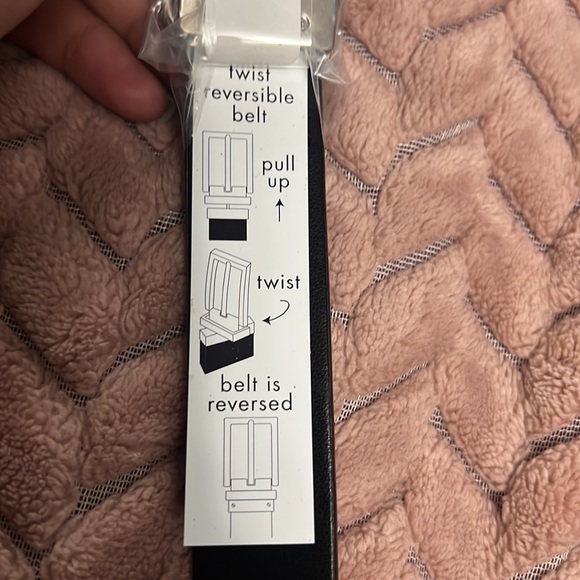 Calvin Klein Women’s  Reversible Belt - Picture 3 of 4